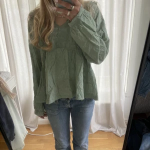 Blus - Grön blus🫶