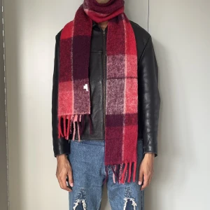 Uniqlo halsduk - Halsduk från uniqlo. I nyskick. 