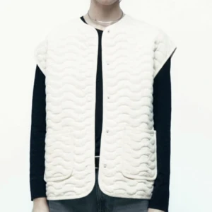 Väst - Slutsåld väst från zara💗