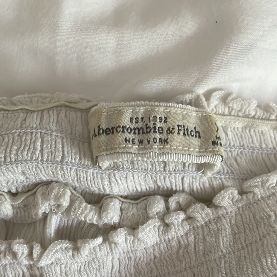 Topp Abercrombie & Fitch  - 91