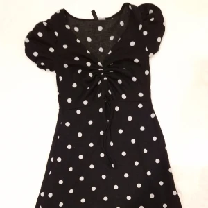 Klänning  - Klänning från H&M.