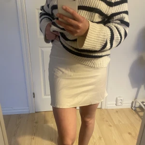 Gullig kjol - Gullig kjol från bikbok. Storlek XS💓