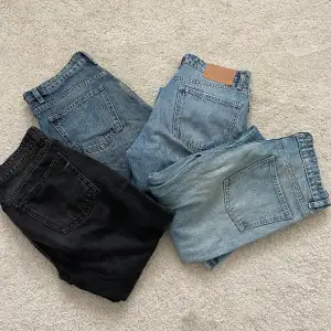 Säljer dessa populära mid waist jeans från zara! Säljer pga att de har blivit för små 💗 150kr styck eller 400 för alla 😊
