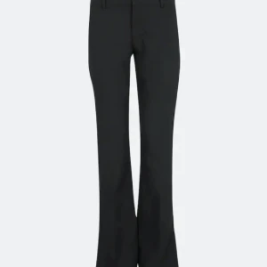 Kostymbyxor  - Kostymbyxor som jag aldrig använder för jag har andra. Jätte bra skick och säljer för bra pris. Dem är små i storleken så dessa i storlek 38 passar mig som är 36 egentligen. Köparen står för frakt!❣️⭐️