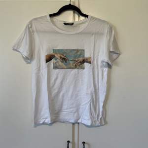 T-shirt från shein i storlek S 35 kr + frakt 🥰