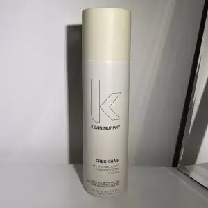 Kevin Murphy Fresh Hair Dry Cleaning Spray 250 ml. Använd ett fåtal gånger. Säljs för att jag inte använder den. Ordinarie pris 319kr