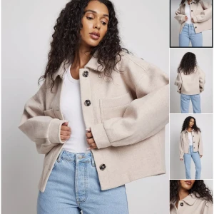 Kappa Nakd - Hej! Jag säljer nu min fina kappa från nakd som jag köpte i höstas. Den är i fint skick men lite nopprig och jag säljer pga att jag inte använder den lika mycket! Skicka dom för fler bilder 💗