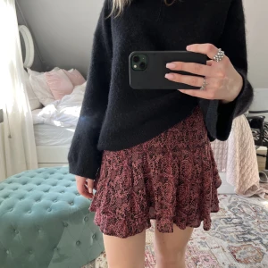 Kjol - Söt kjol, fin som topp också❤️