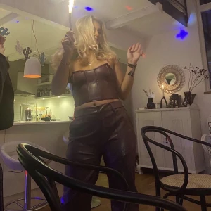 Läder set - Set i lila fake läder