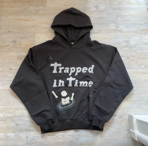 Broken planet  - Size M - Broken Planet Market Hoodie “Trapped In Time ”  andvänd 1 gång 