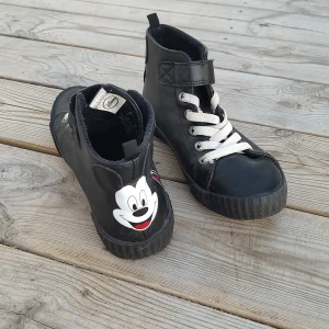 Musse skor - Musse skor från hm fint skick 