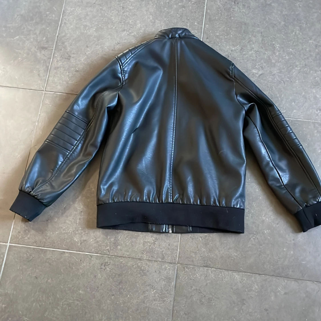 Läderimitation jacka - 90