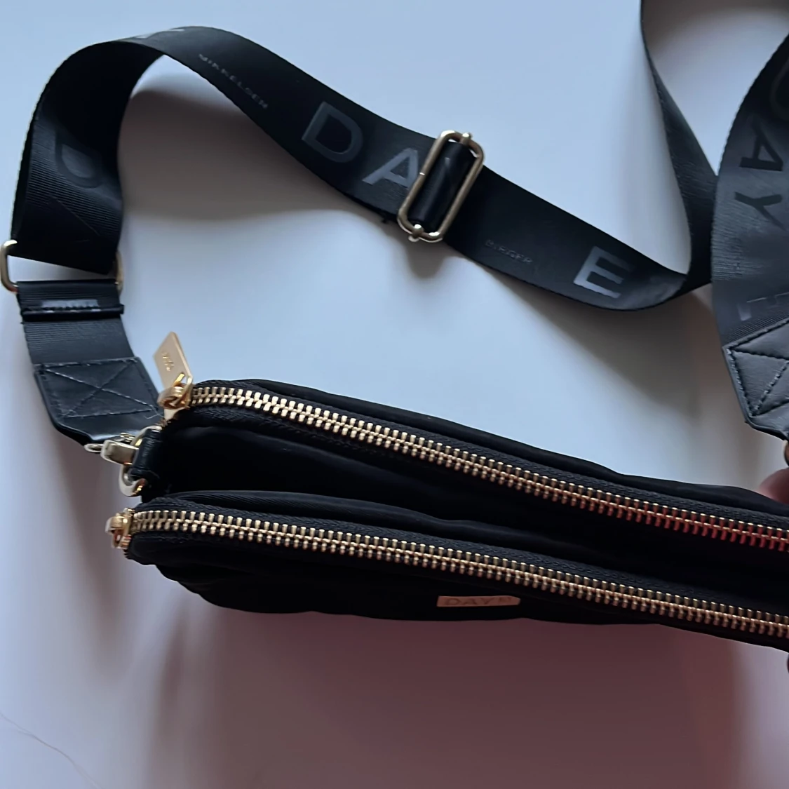 Oanvänd Day et Mikkelsen väska  - 90