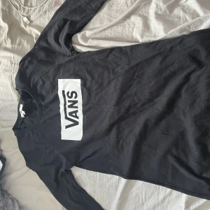 Tröja  - Vans tröja jag aldrig använder längre 