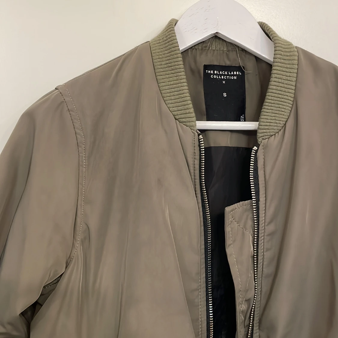 Grön bomberjacka  - 90