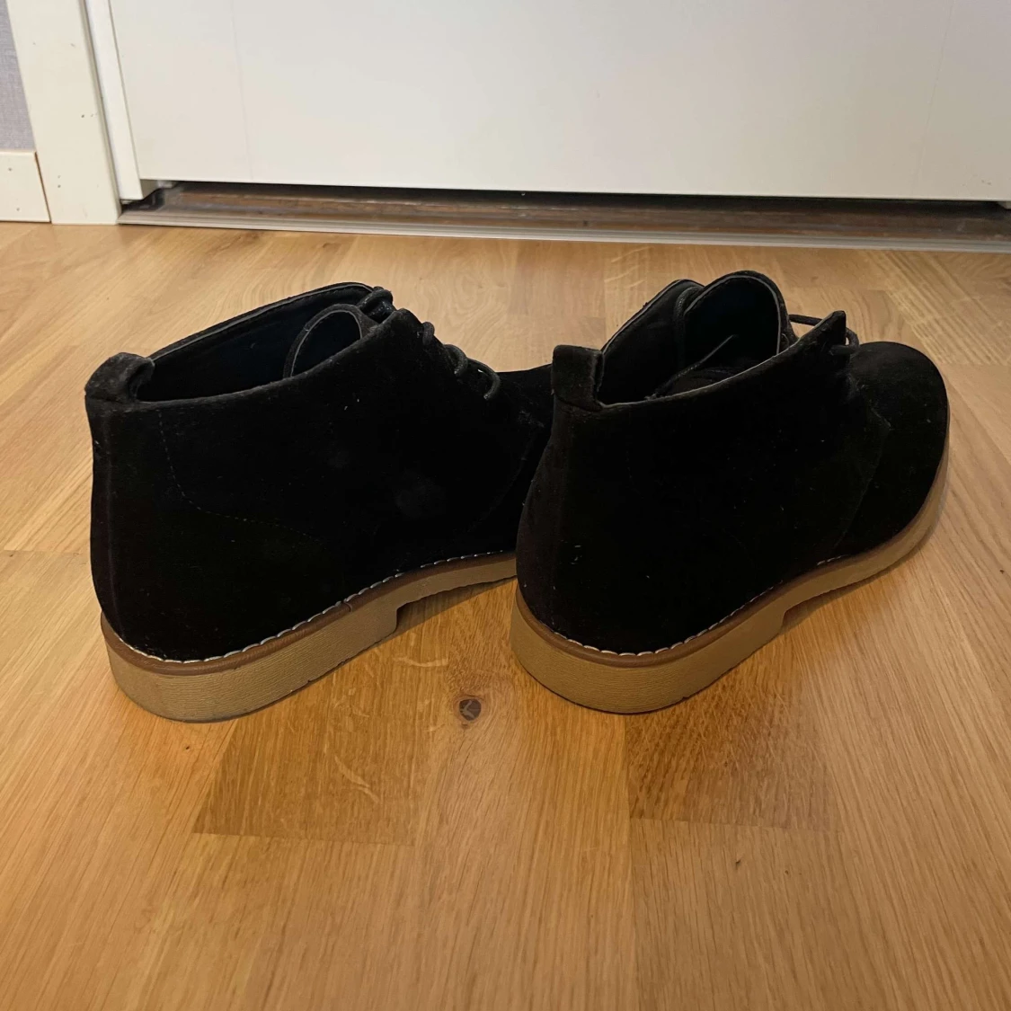 Svarta finskor i mocka - 91