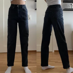 hödmidjade jeans - högmidjade jeans ifrån gina tricot 