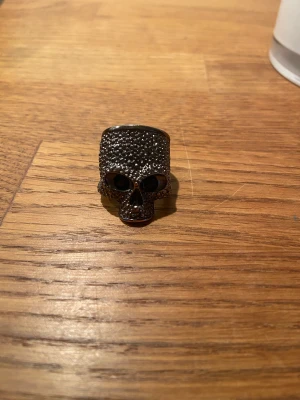 Superfin ring - Säljer denna superfina ring. Köpt i en liten butik utomlands. Strl 17💕