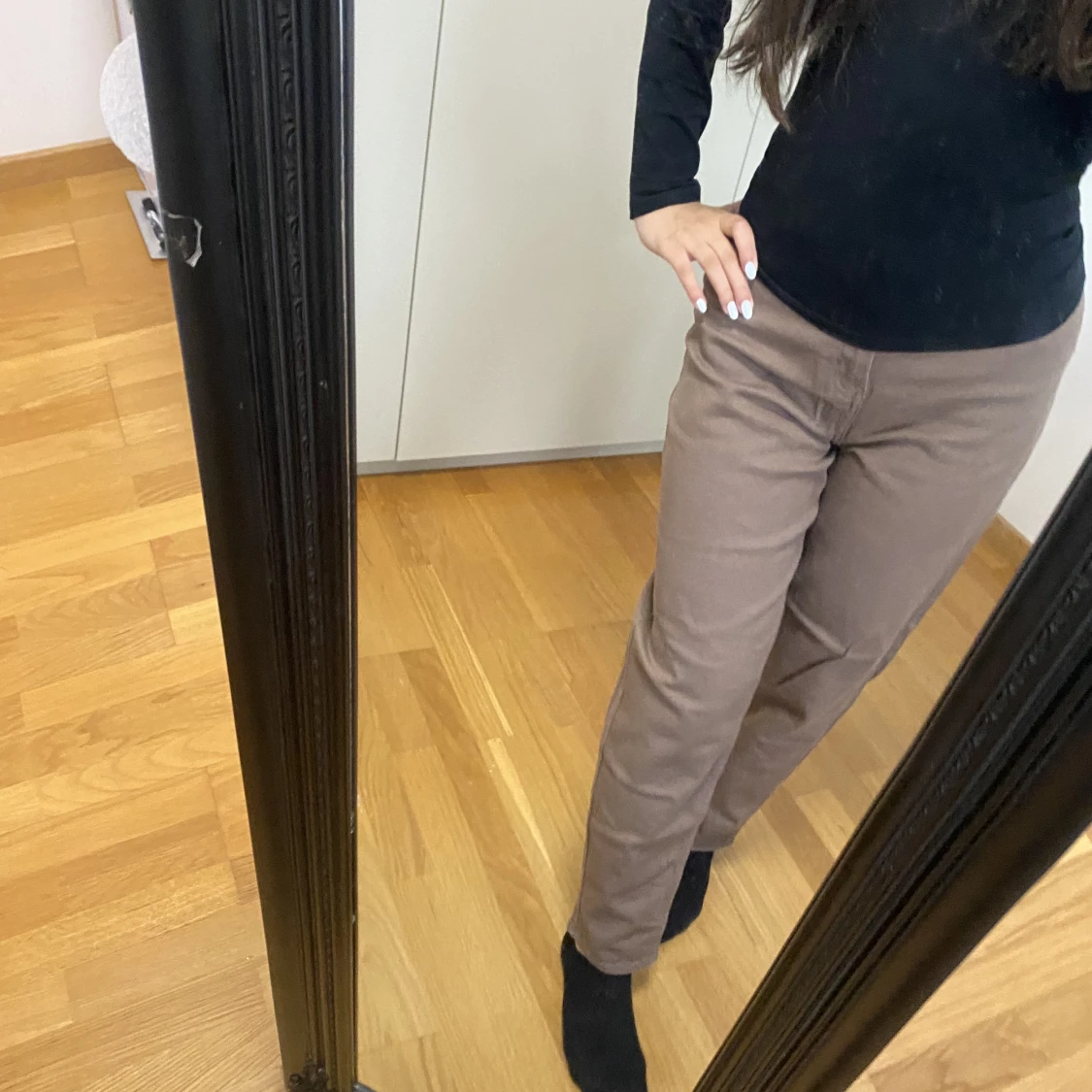 Bruna högmidjade jeans - 90