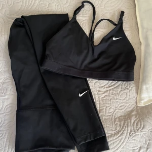Nike träningsset - Säljer träningsset pga för litet! Knappt använt 🩷
