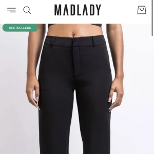 Kostymbyxor  - Nypris 600kr Storleken är 36 tall Priset går att diskuteras 