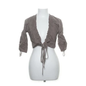 Brun bolero  - En brun bolero från sellpy