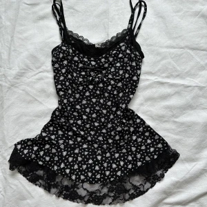 Linne - Supersöt linne med dubbeltyg