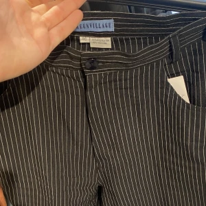 Vintage kostym brallor  - Köpte de på en vintage butik i Stockholm, då jag verkligen tyckte de va snygga men de är tyvärr förstora nu när jag använder de i efterhand. 