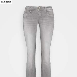Säljer mina ❗️slutsålda❗️ LTB jeans då de inte kommer till användning.  Köpte för en månad sedan och är som nya utan hål eller defekter Köp direkt för 850!!!