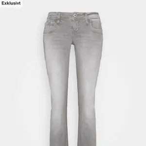 Säljer mina ❗️slutsålda❗️ LTB jeans då de inte kommer till användning.  Köpte för en månad sedan och är som nya utan hål eller defekter Köp direkt för 850!!!