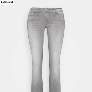 LTB Valerie jeans bootcut  - Säljer mina ❗️slutsålda❗️ LTB jeans då de inte kommer till användning.  Köpte för en månad sedan och är som nya utan hål eller defekter Köp direkt för 850!!!