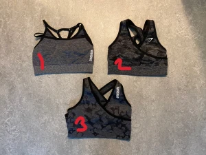 Gymshark sport-bh - Säljer dessa jättesnygga sport-bhar från gymshark, de kommer tyvärr inte till användning. Nyskick på alla! Mer info i bild 2.