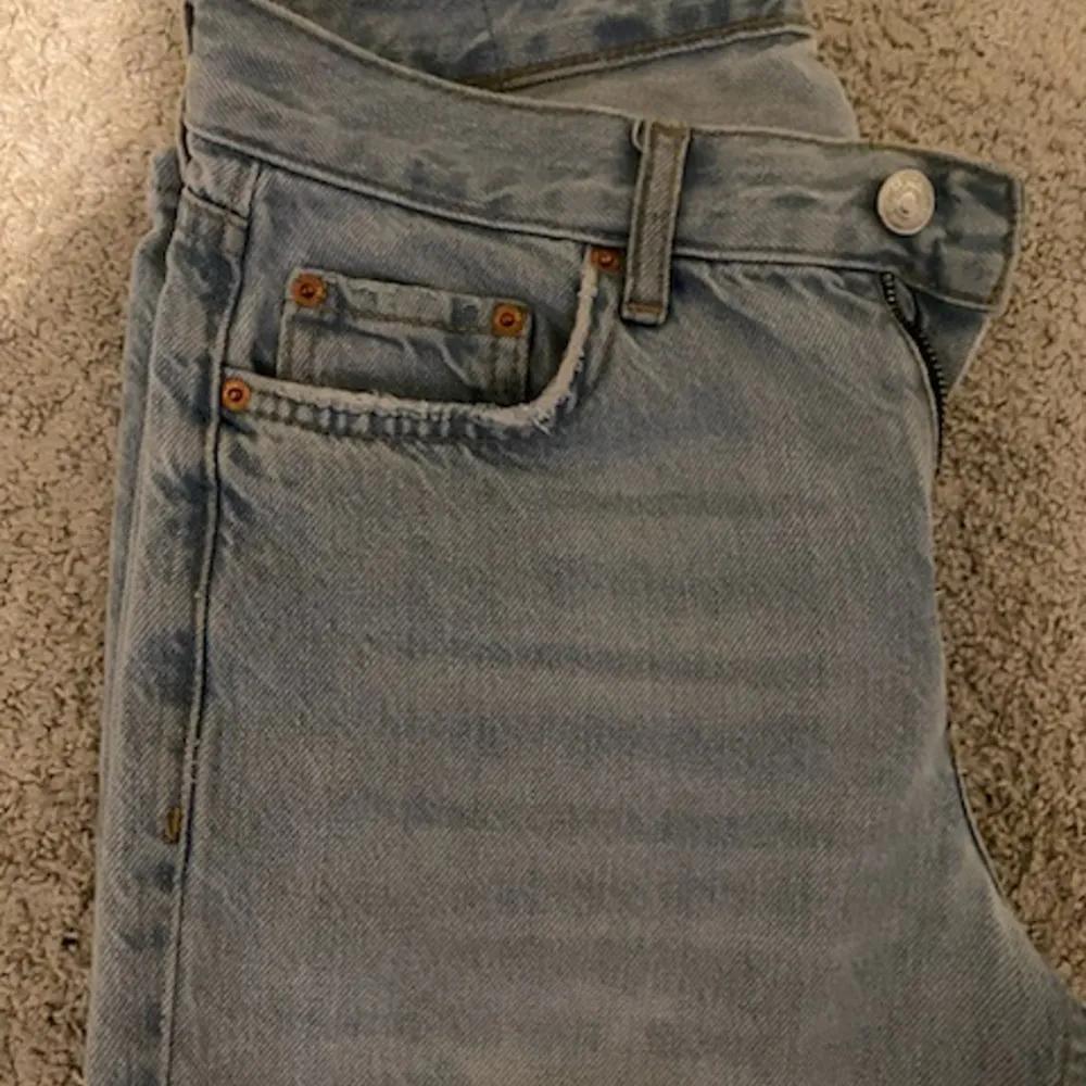 Fina jeans st 32  Low Waist . Jeans & Byxor.