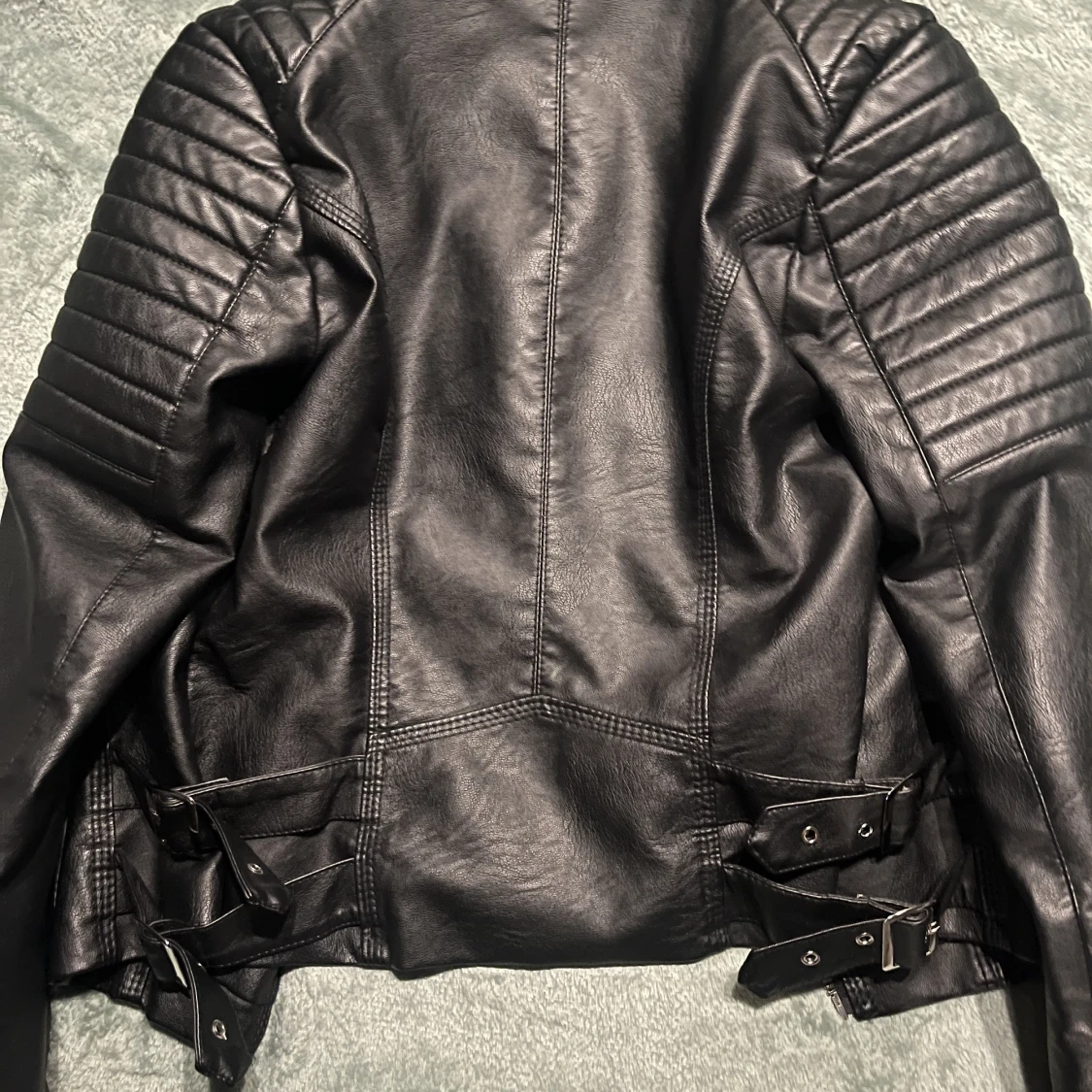 Skin jacka storlek 38 - 90