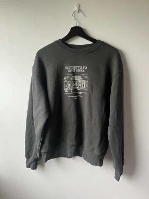 Sweatshirt grå - Använd 1 gång, skriv för mer bilder eller liknande