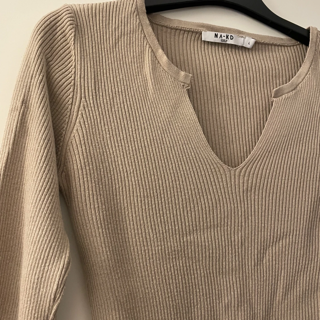 Ribbstickad tröja NA-KD - 91