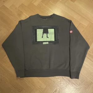 Cav Empt tjocktröja - Cav Empt  Säsong : SS15  Storlek : Xl  Skick : 9/10 inga fläckar, inga hål, Knappt använd.  100% Bomull gjord i Japan