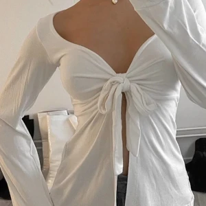 Design by Sí blus - Design by Sí blus, säljer då jag aldrig använt den skriv för frågor🤍