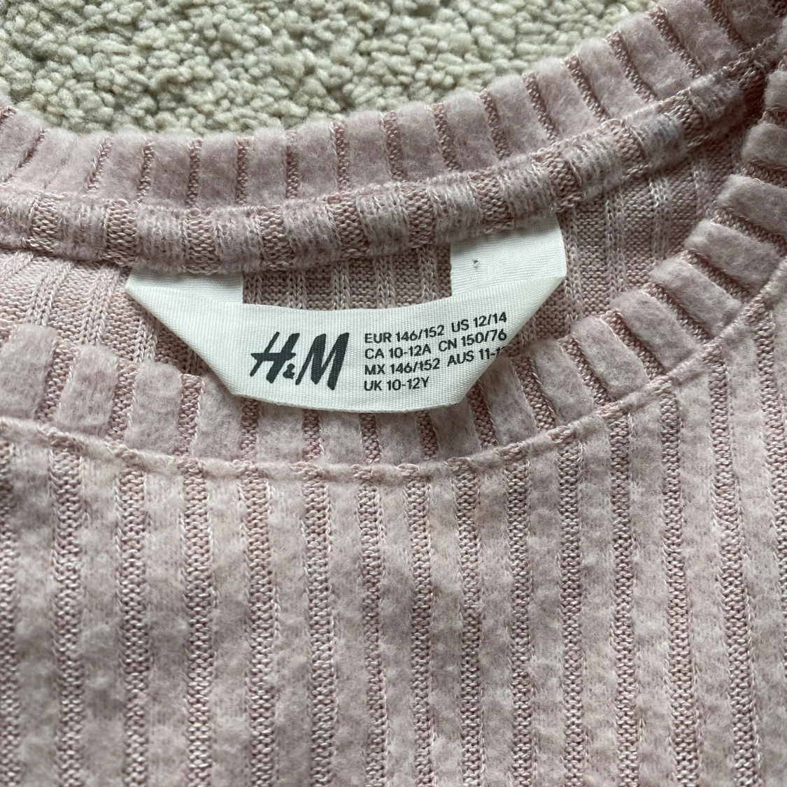 Ljusrosa tröja - 91