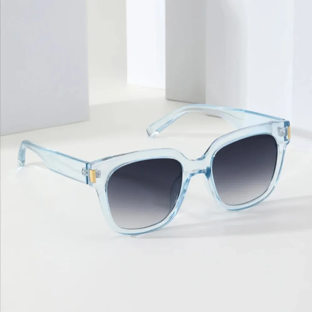 Helt nya Light-Blue Shades Solglasögon.. Accessoarer.