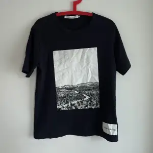 Calvin Klein T-shirt sparsamt använd. Storlek:M