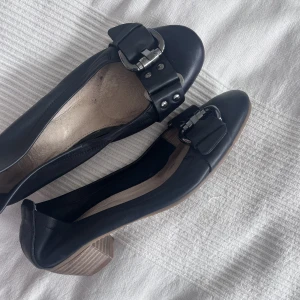 Ballerina - Ballerina skor med liten klack, superfina🖤