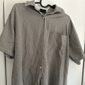 Rutig grön skjorta - Färg : Grön/vit Storlek: M