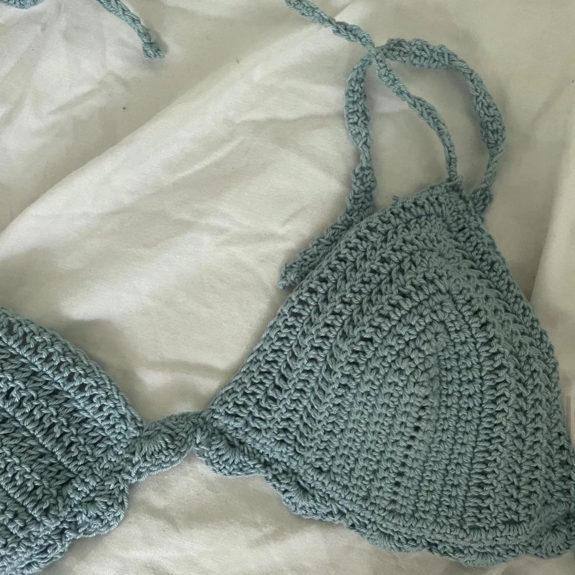 Virkad bikiniöverdel