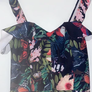 Blommig Jumpsuit  - Helt ny 