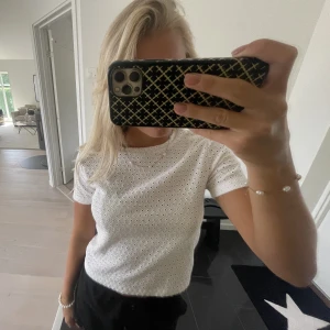 Blus - Vit broderad topp/blus ifrån Zara. Inga defekter