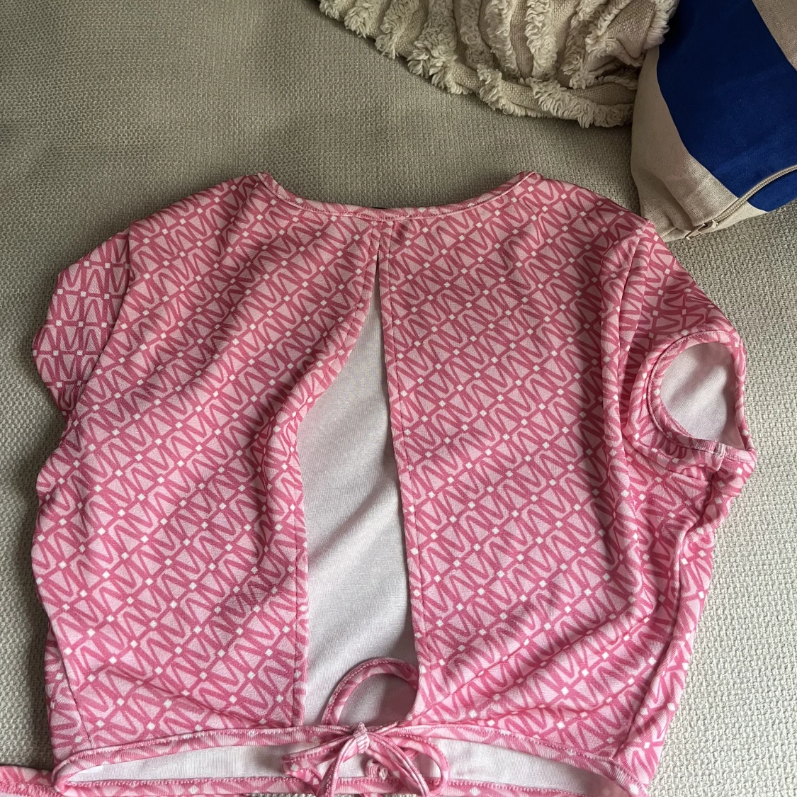 Rosa set NA-KD  - 90