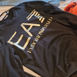 Sail. EA7, Gant  - Ea7 (m) 400 Sail racing (l) 400 Gant orange M/S 300