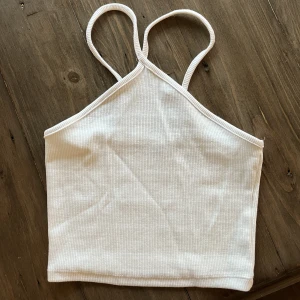 Linne från Zara - Säljer min populära Zara-topp!❤️ Endast använd 1 gång💞