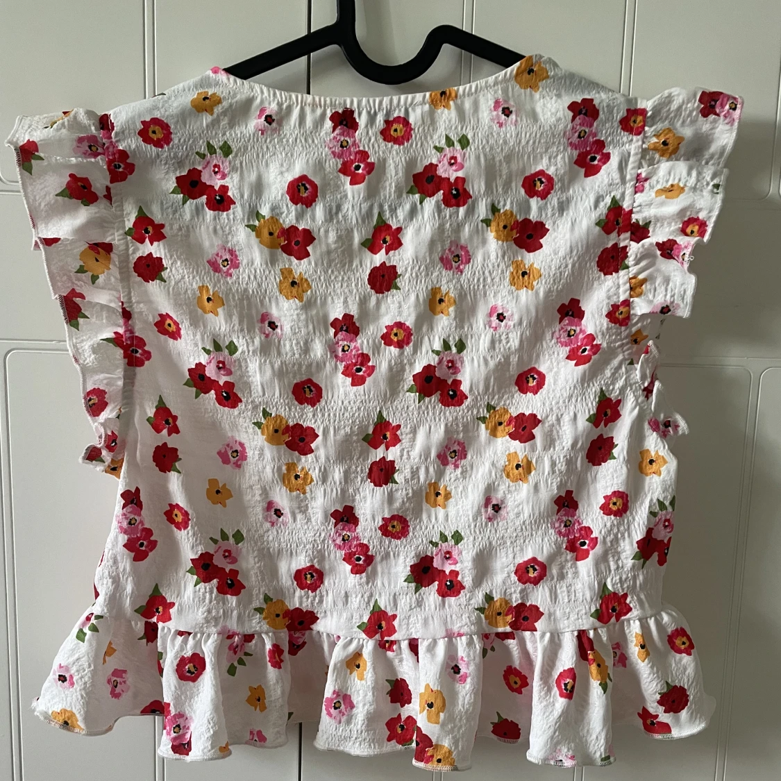 Blommig topp från NA-KD, strl 36💖💖 - 91